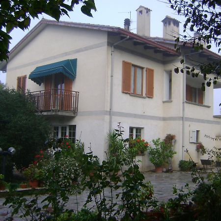 B&B La Mimosa Spello Buitenkant foto