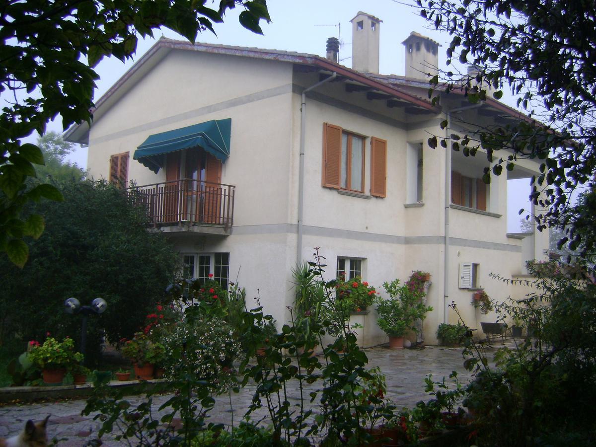 B&B La Mimosa Spello Buitenkant foto
